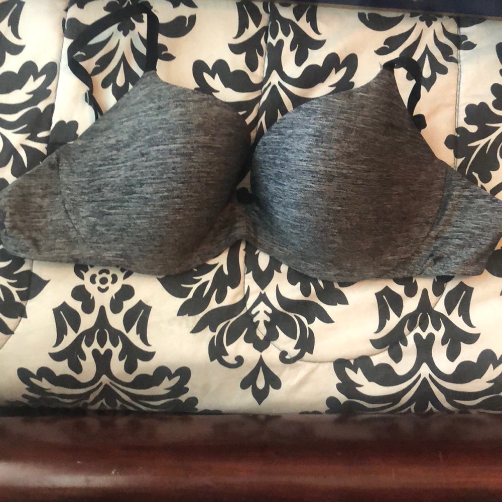 Victoria secret 36DD push up bra